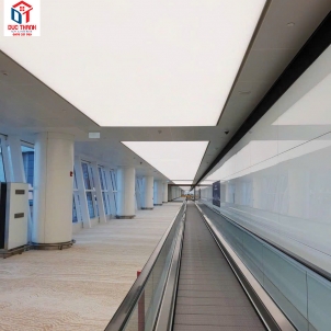 Trần xuyên sáng cho Trung Tâm Thương Mại